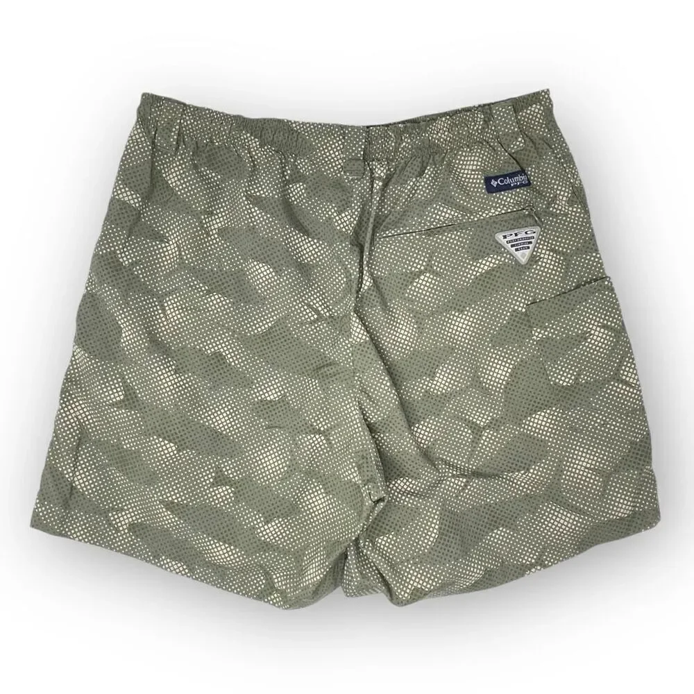 Columbia PFG Swim Trunks Fish Camo 8” Inseam Omni Shade Men Size Small No Liner
